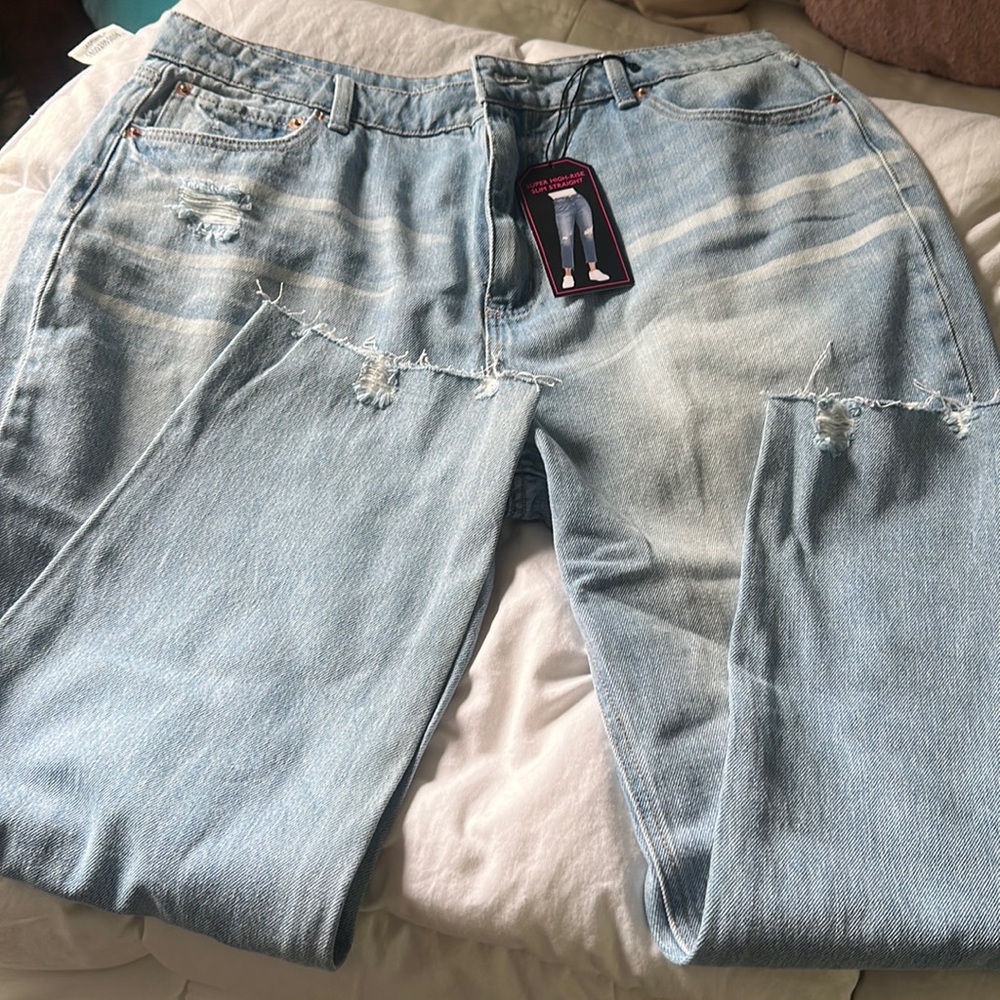 No Boundaries light wash distressed denim jeans super high rise slim straight 17